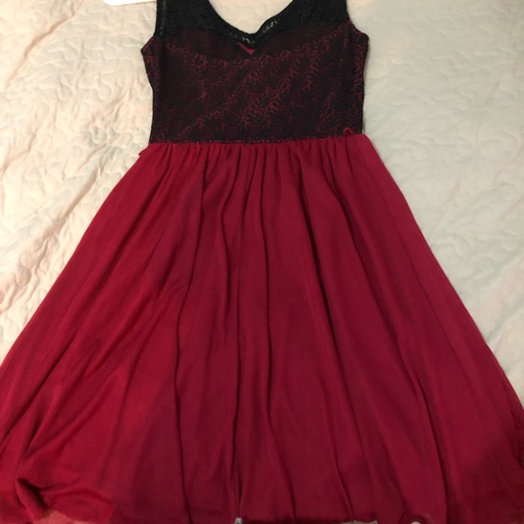 Dress - Picture 4 of 5